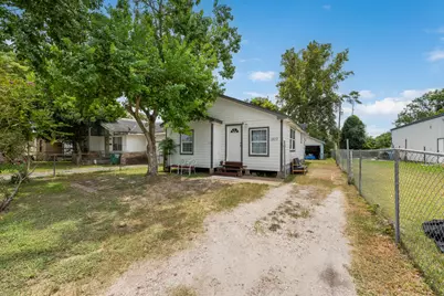 1807 Nashby Street, La Marque, TX 77568 - Photo 3