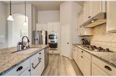 2626 Ivy Wood Lane, Conroe, TX 77385 - Photo 9