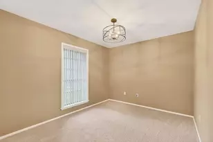 304 Fullen St, Conroe, TX 77301 - Photo 11