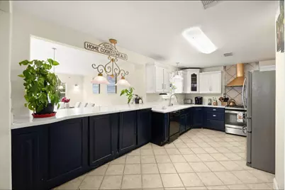 7911 Jonquil Drive, Texas City, TX 77591 - Photo 11
