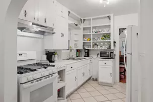 4901 Wharton Dr, Galveston, TX 77551 - Photo 9