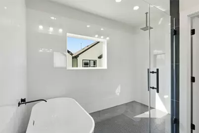 9403 Hammerly Boulevard #D, Houston, TX 77080 - Photo 21