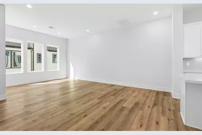 9403 Hammerly Boulevard #D, Houston, TX 77080 - Photo 9