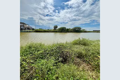 1129 Pompano Lane, Crystal Beach, TX 77650 - Photo 1