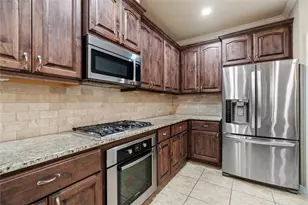 1107 Beall Landing Ct, Houston, TX 77008 - Photo 5