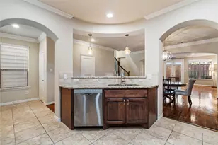 1107 Beall Landing Ct, Houston, TX 77008 - Photo 3