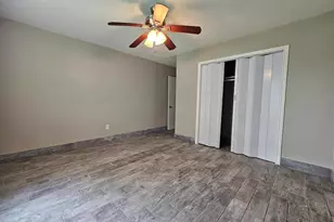 212 Harold Ln, Baytown, TX 77521 - Photo 13