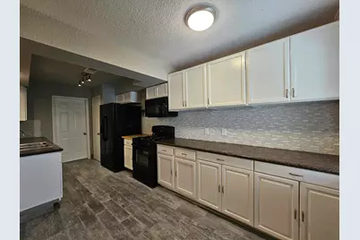 212 Harold Lane, Baytown, TX 77521 - Photo 9