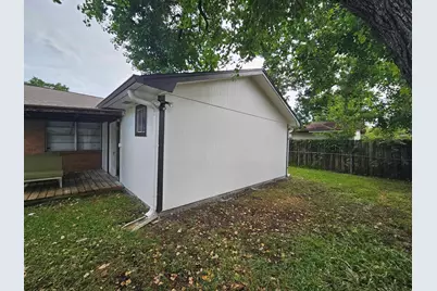 212 Harold Lane, Baytown, TX 77521 - Photo 33