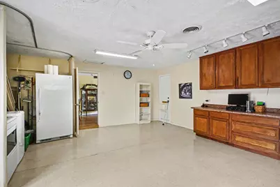 2803 Rockarbor Drive, Houston, TX 77063 - Photo 27