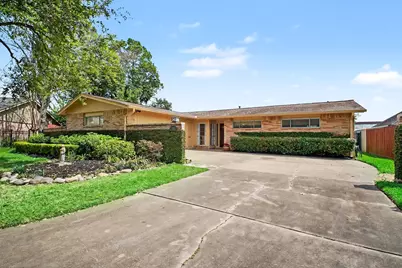 2803 Rockarbor Drive, Houston, TX 77063 - Photo 3