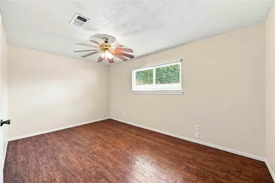10127 Quiet Hill Road, La Porte, TX 77571 - Photo 11