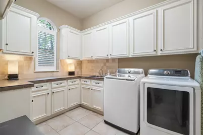 2 Lenox Hill Drive, The Woodlands, TX 77382 - Photo 25