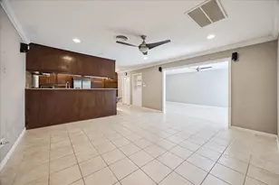 3630 Latma Dr, Houston, TX 77025 - Photo 9