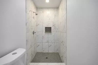 5033 Doolittle Boulevard, Houston, TX 77033 - Photo 13