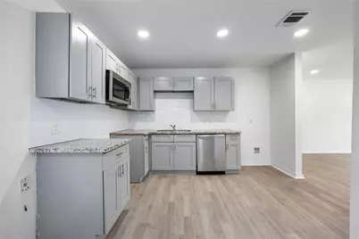 5033 Doolittle Boulevard, Houston, TX 77033 - Photo 11