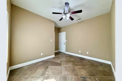 2850 Amber Avenue, Groves, TX 77619 - Photo 17