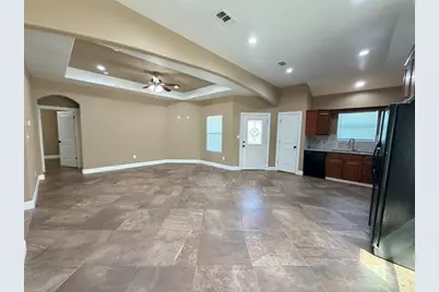 2850 Amber Avenue, Groves, TX 77619 - Photo 5