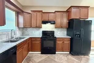 2850 Amber Ave, Groves, TX 77619 - Photo 7