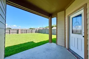 2850 Amber Ave, Groves, TX 77619 - Photo 35