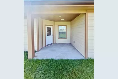 2850 Amber Avenue, Groves, TX 77619 - Photo 37