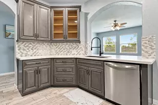 4506 Legends Bay Dr, Baytown, TX 77523 - Photo 15