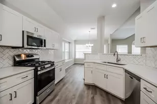 199 S Delta Mill Cir, The Woodlands, TX 77385 - Photo 7