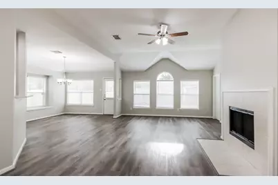 199 S Delta Mill Circle, The Woodlands, TX 77385 - Photo 3