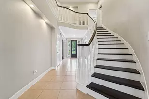 1611 Hill Spring Dr, Sugar Land, TX 77479 - Photo 5