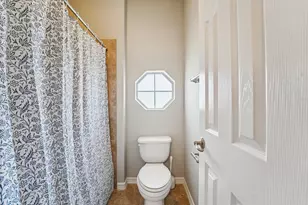 1611 Hill Spring Dr, Sugar Land, TX 77479 - Photo 43