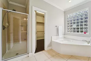 1611 Hill Spring Dr, Sugar Land, TX 77479 - Photo 27