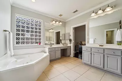 1611 Hill Spring Drive, Sugar Land, TX 77479 - Photo 25