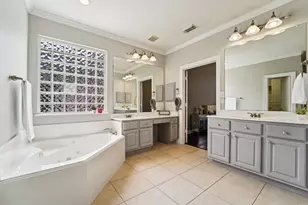 1611 Hill Spring Dr, Sugar Land, TX 77479 - Photo 25