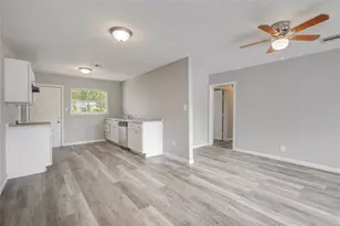 9317 Cathedral Dr, Houston, TX 77051 - Photo 7