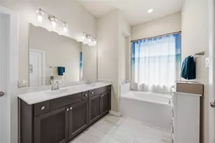 10255 Bayou Oaks Dr, Conroe, TX 77385 - Photo 17