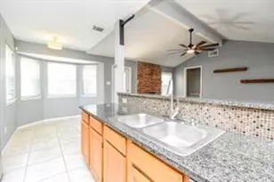 2947 Highland Lakes Dr, Missouri City, TX 77459 - Photo 9