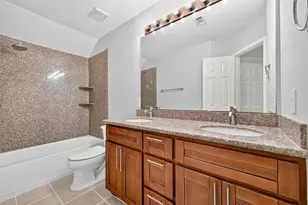 10319 N Laurel Branch Dr, Houston, TX 77064 - Photo 19