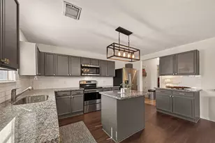 2607 Bisontine St, Friendswood, TX 77546 - Photo 3