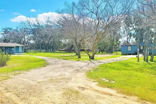 3588 County Rd 344, Brazoria, TX 77422 - Photo 23