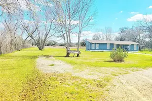 3588 County Rd 344, Brazoria, TX 77422 - Photo 17