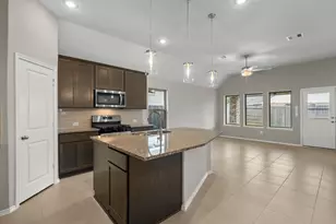 306 Violet Crown Ln, New Caney, TX 77357 - Photo 5