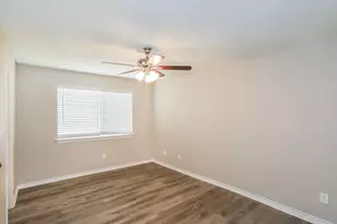 10911 Kirkbud Dr, Houston, TX 77089 - Photo 9