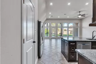 3719 Cibolo Ct, Pearland, TX 77584 - Photo 5