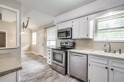 908 Redberry Hill Road, Baytown, TX 77521 - Photo 21