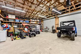 2320 Terrace Dr, Baytown, TX 77521 - Photo 41