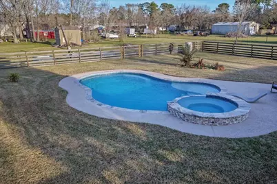 2320 Terrace Drive, Baytown, TX 77521 - Photo 37