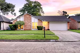 3031 Shawnee Dr, Sugar Land, TX 77479 - Photo 1