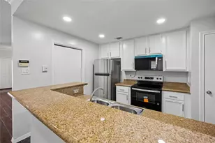 1911 Bering, Houston, TX 77057 - Photo 11