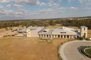 174 Resort Ct, Fredericksburg, TX 78624 - Photo 7