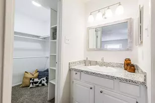 8162 Richmond Ave, Houston, TX 77063 - Photo 15